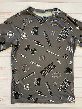 Boys Under Armour Shirt (size medium)